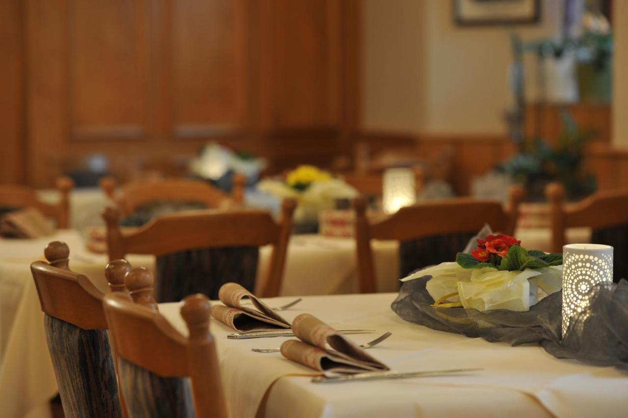 Hotel-Restaurant Ehses Цельтинген-Рахтиг Экстерьер фото